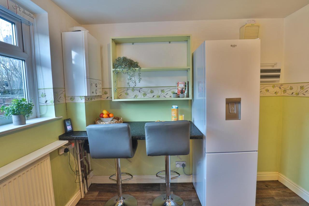 Devon St - Cozy Home, Free Easy Parking! Kingston upon Hull Bagian luar foto